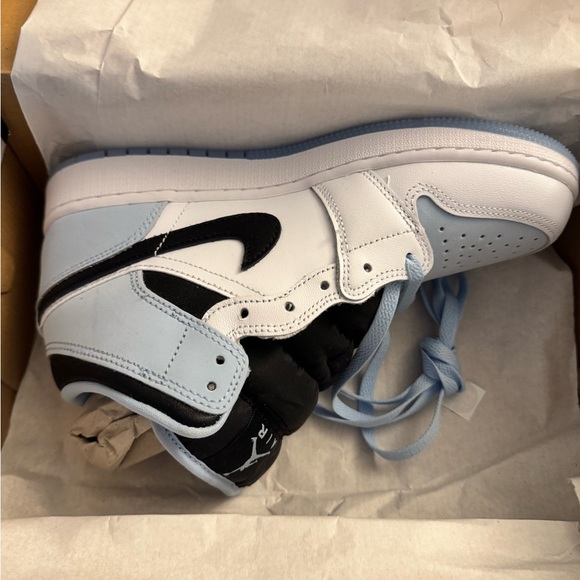 Brand new air Jordan’s retro high OG - Picture 2 of 4